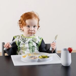 ezpz Happy Mat Suctioning Plate + Placemat